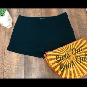 Mid Rise Soft Pleated Shorts